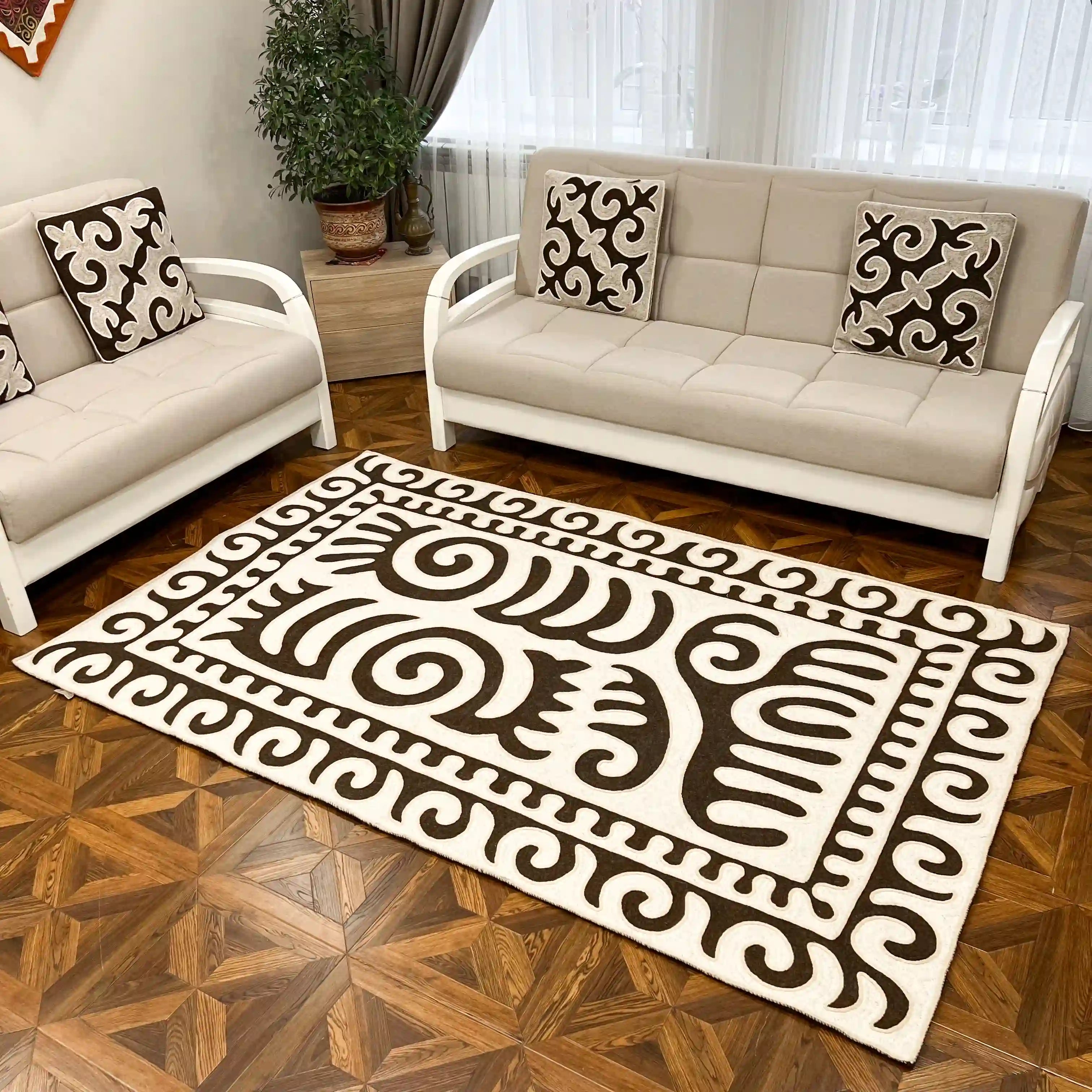 Tengri Rug | 5 x 8 ft